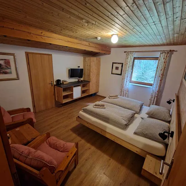 Zimmer mit Doppelbett
